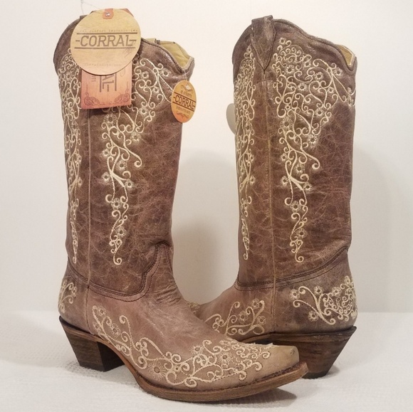 🆕️CORRAL HANDCRAFTED WESTERN BOOTS, SIZES 6 & 11 - Picture 2 of 8